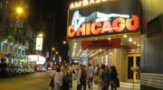 Audience lines up to see Chicago the Musical on Broadway