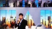 Harry Connick Jr. sings to his audience on Harry