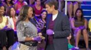 Dr. Oz frequently interacts and talks to his audience throughout the show