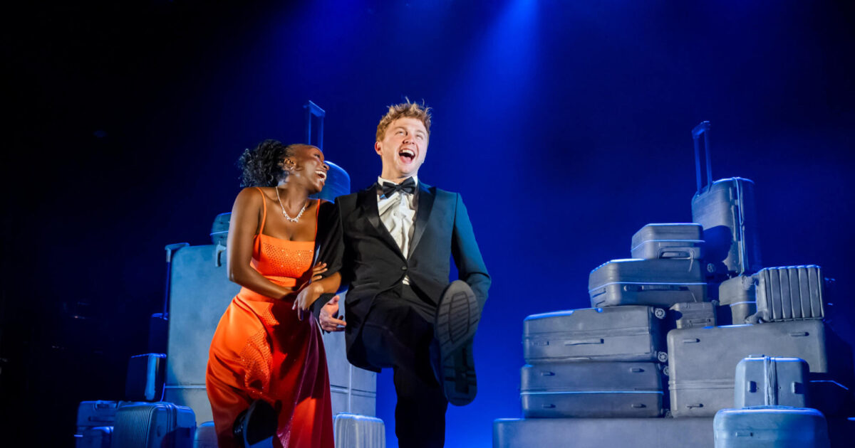 Two Strangers (Carry a Cake Across New York) Discount Tickets
