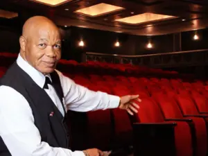 Seeing Broadway Shows For Free Volunteering As An Usher