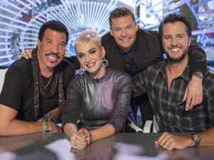 American Idol judges Lionel Richie, Katie Perry, and Luke Bryan pose with host Ryan Seacrest