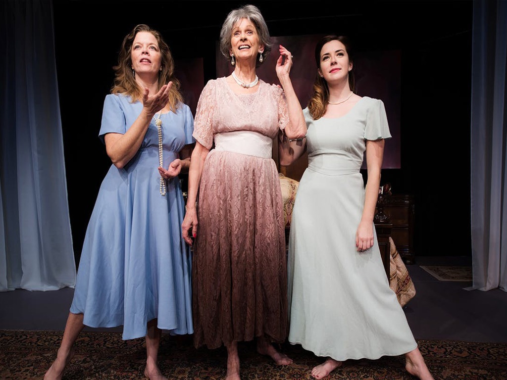 Acclaimed Revival of “Three Tall Women” Closes
